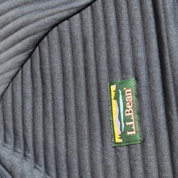 L.L. Bean Airlight Knit Crew Pullover Size XL In Dark Navy Blue Kangaroo Pocket - Picture 3 of 8